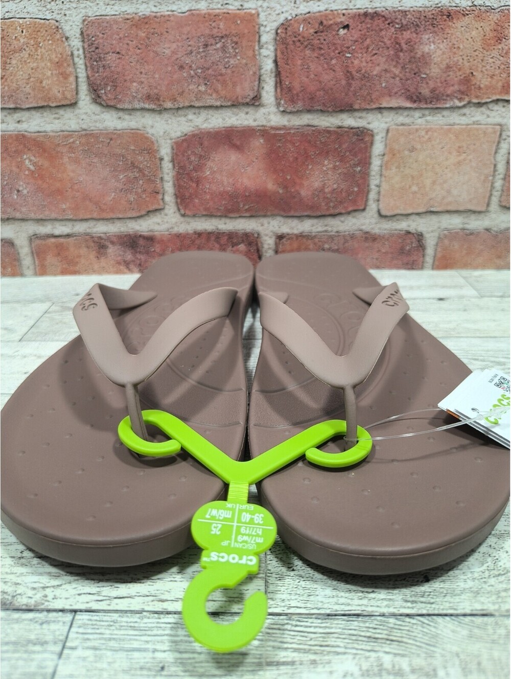 Crocs Flip Flops Men's Size 7 Women's Size 9 Mocha Sandals 210089-0LF NWT - Picture 3 of 9